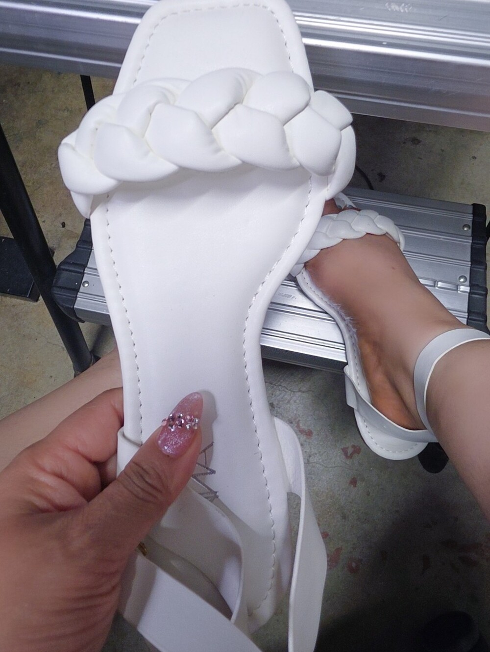 Just In White BRAIDED sandals - Picture 6 of 6